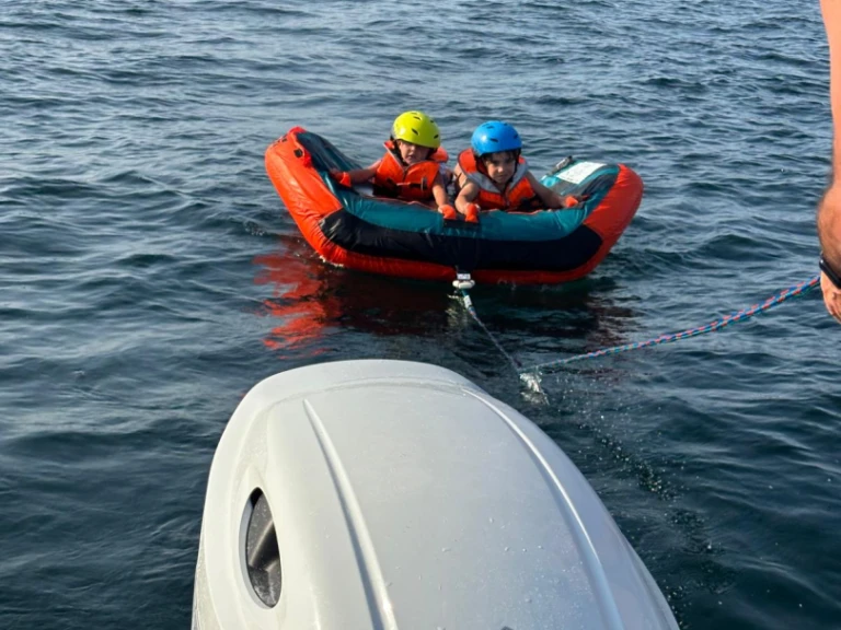 Wynajem łodzi Zodiac Medline 6.8 w Arzon na SamBoat 