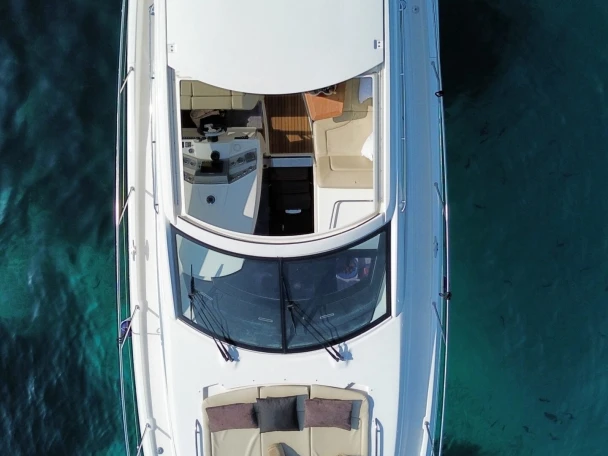 Wynajmij Prestige Yachts 590 w Paris