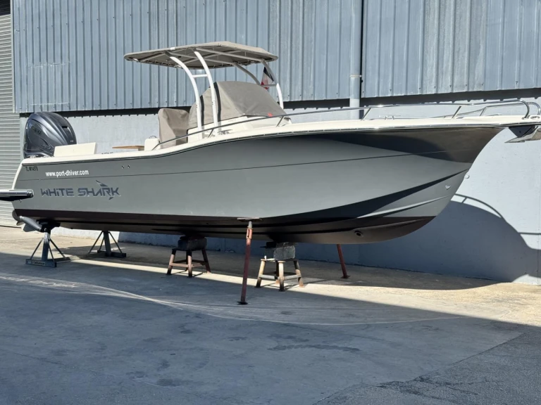 Wynajmij Motorówka z lub bez skippera White Shark w Bandol