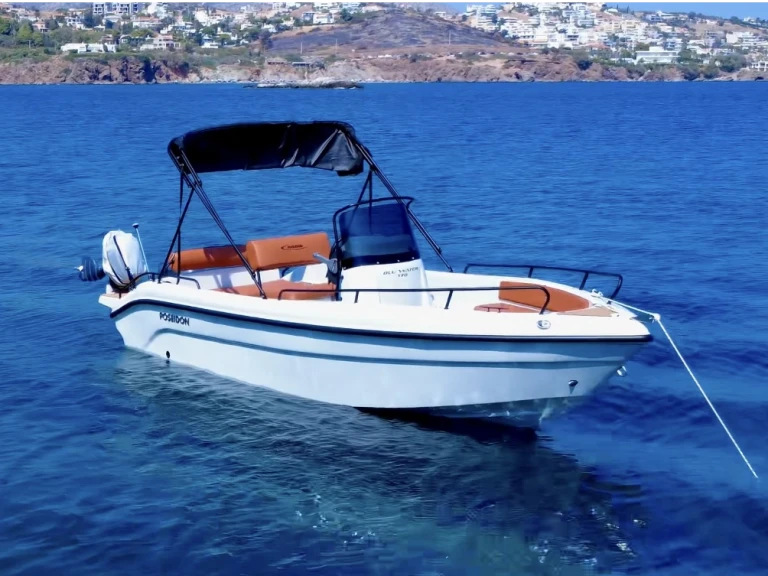 Poseidon Blu Water 170 między profesjonalistami a osobami prywatnymi w Anávyssos