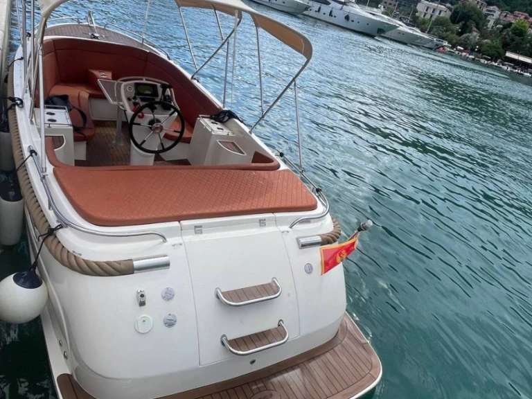 Wynajem Motorówka w Budva - Truszczynscy boats Primeur 715