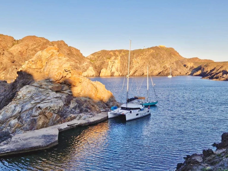 Wynajem Katamaran w Empuriabrava - Lagoon Lagoon 380 S2