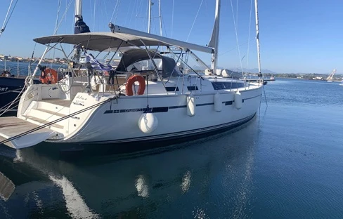 Wynajmij Bavaria Cruiser 51 w Perigiali