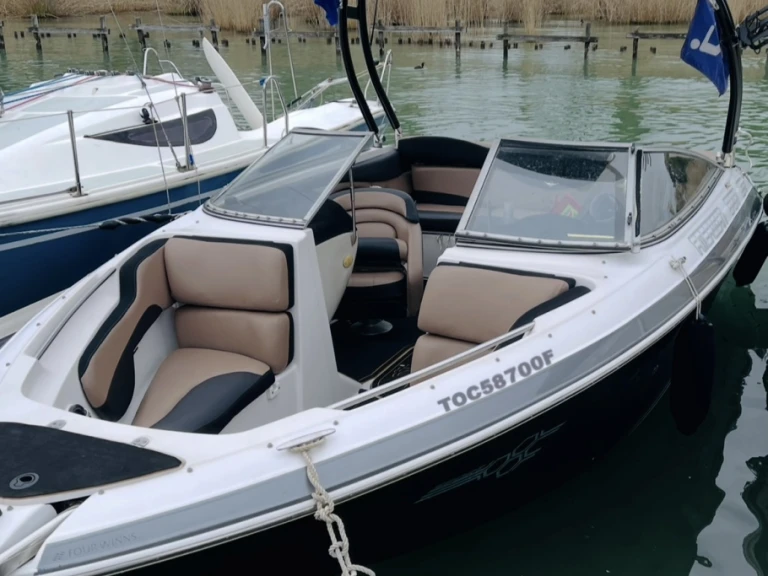 Wynajem łodzi Four Winns Horizon 200 w Annecy na SamBoat 