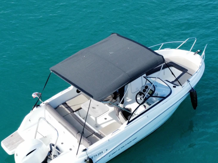 Wynajem łodzi Jeanneau Cap Camarat 6.5 BR w Antibes na SamBoat 