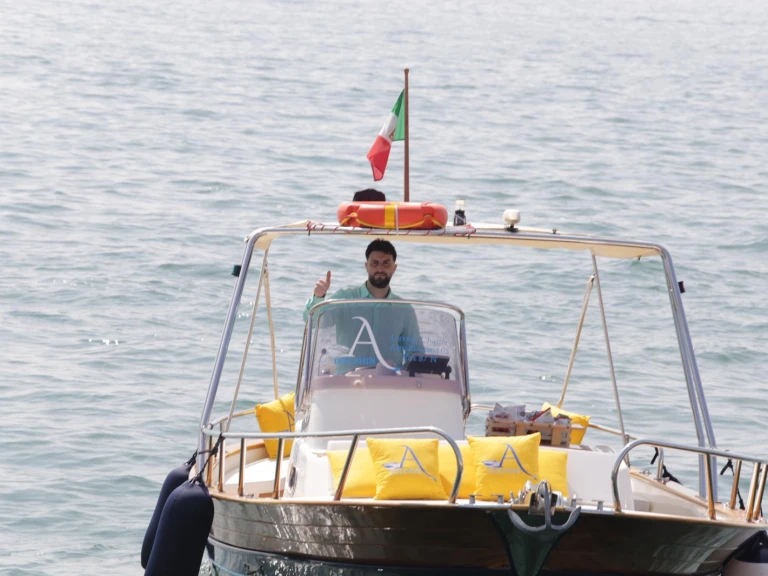 Fratelli Aprea Sorrento 7,50 open cruise między profesjonalistami a osobami prywatnymi w Salerno