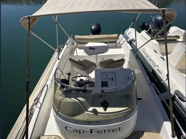 Wynajem łodzi Six-Fours-les-Plages tanio Cap Ferret 552 Sun Deck