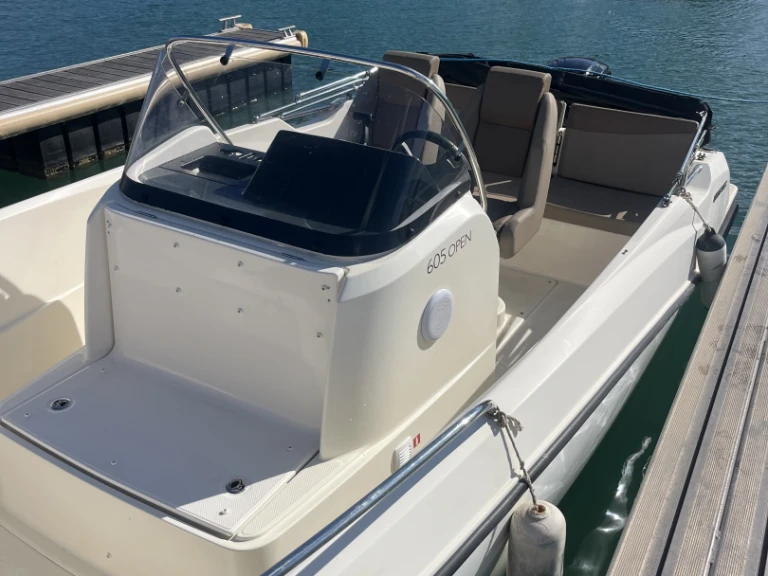 Wynajmij Quicksilver Activ 605 Open w Marsylia