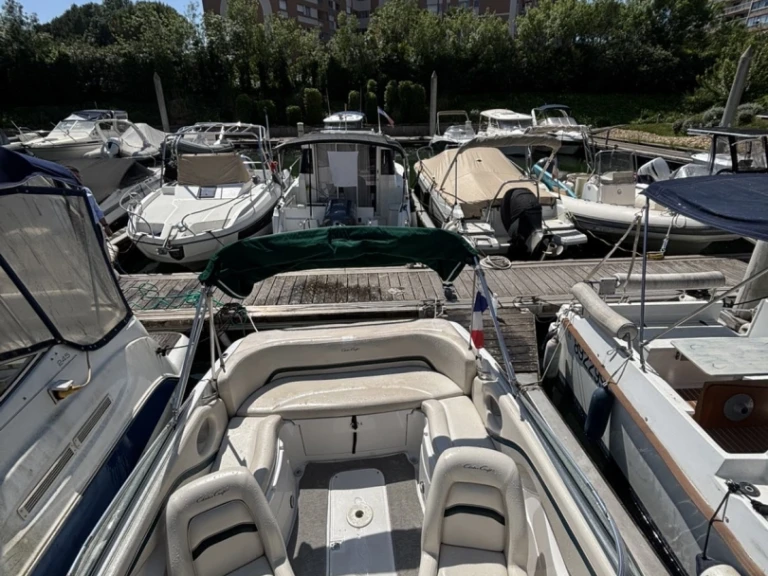 Wynajem Motorówka Chris Craft z patentem 