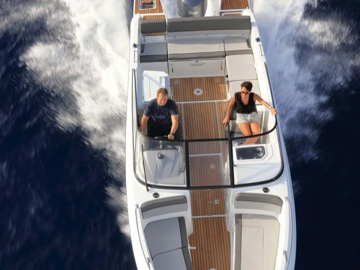Wynajem łodzi Antibes tanio Cap Camarat 7.5 BR