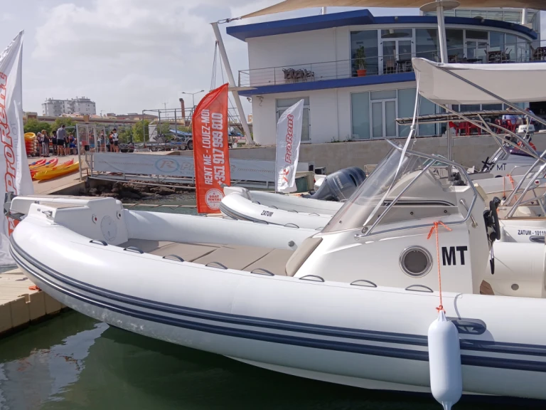 Wynajem Łódż półsztywna w Portimão - Capelli Tempest 850