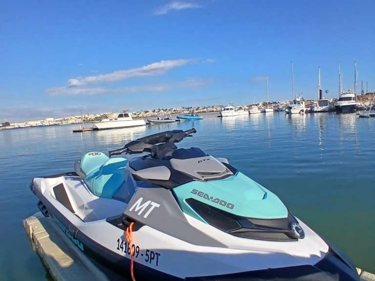 Wynajmij Jet ski z lub bez skippera Sea-Doo w Portimão