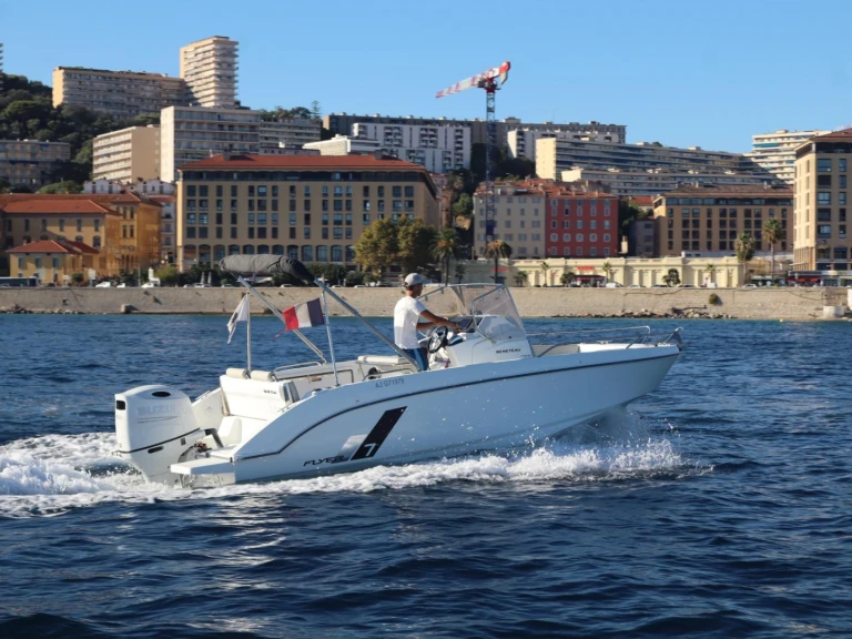 Wynajmij Bénéteau Flyer 7 SPACEdeck w Portimão