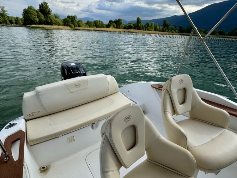 Wynajmij Motorówka z lub bez skippera Sessa Marine w Aix-les-Bains