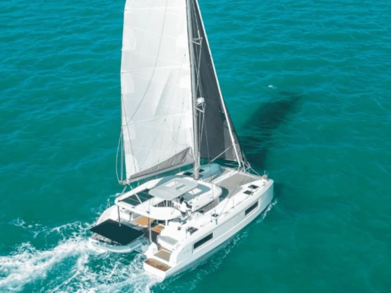 Wynajem łodzi Olbia tanio Lagoon 38