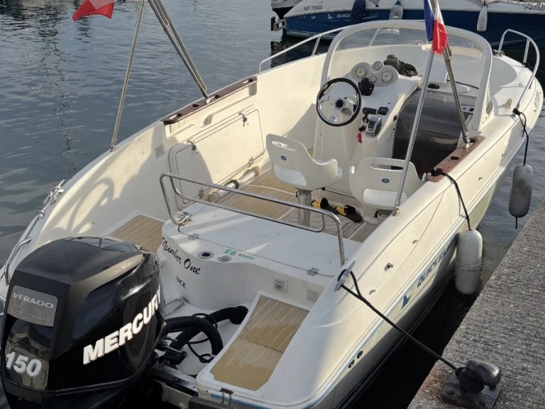 Motorówka do wynajmu w Cannes w najlepszej cenie