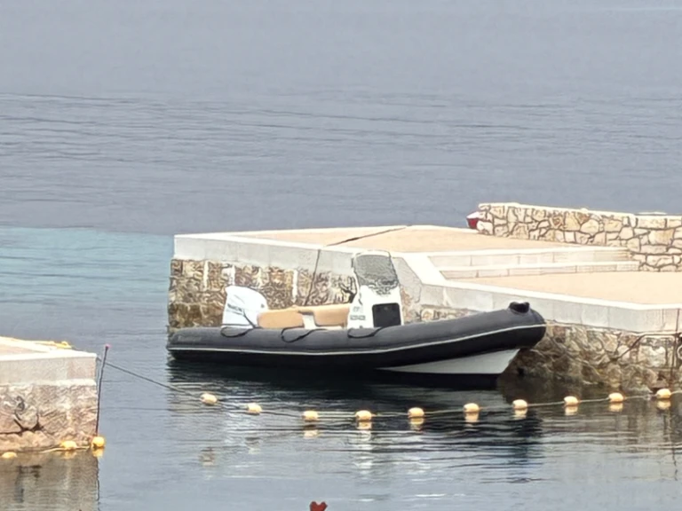 Wynajmij Bombard Sunrider 650 w La Napoule