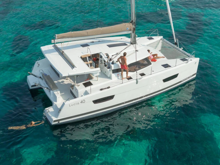Wynajmij Fountaine Pajot L40 w Cannes