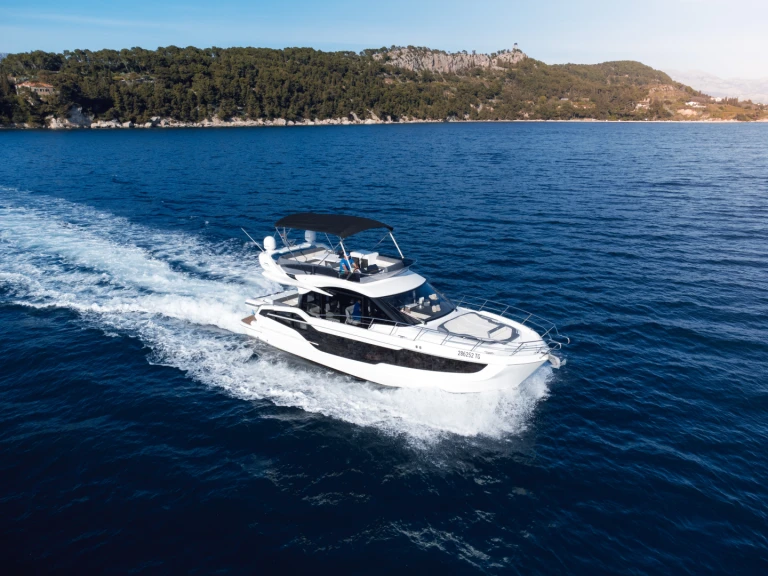 Wynajem Motorówka Galeon z patentem 