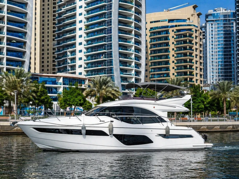 Wynajem w Dubai Marina- Custom 34 MY na SamBoat