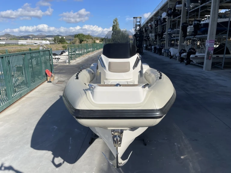 Wynajem łodzi Lomac 7.0 TURISMO w Hyeres na SamBoat 