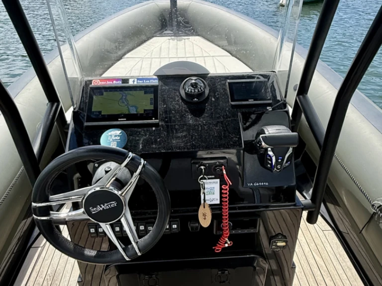 Wynajem Łódż półsztywna w Combrit - Sea Water Sea Water Phantom 230