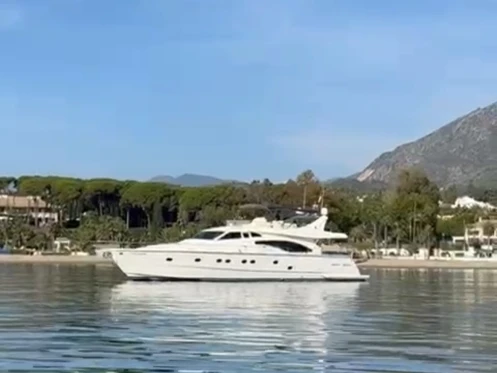 Wynajem Luksusowy jacht Ferretti z patentem 
