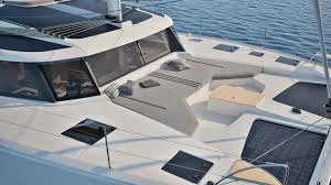 Wynajem Katamaran Fountaine Pajot z patentem 