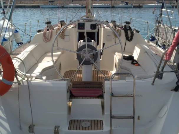 Wynajem łodzi Santa Maria di Leuca tanio Sun Odyssey 37.1