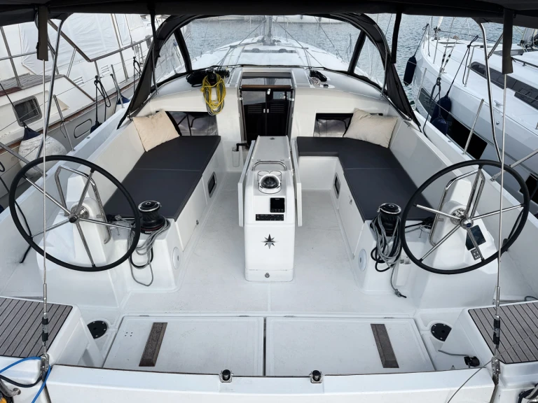 Wynajem łodzi Jeanneau Sun Odyssey 490 w Puntone na SamBoat 