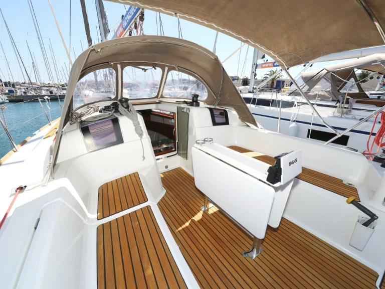 Wynajem łodzi Jeanneau Sun Odyssey 389 w Biograd na Moru na SamBoat 