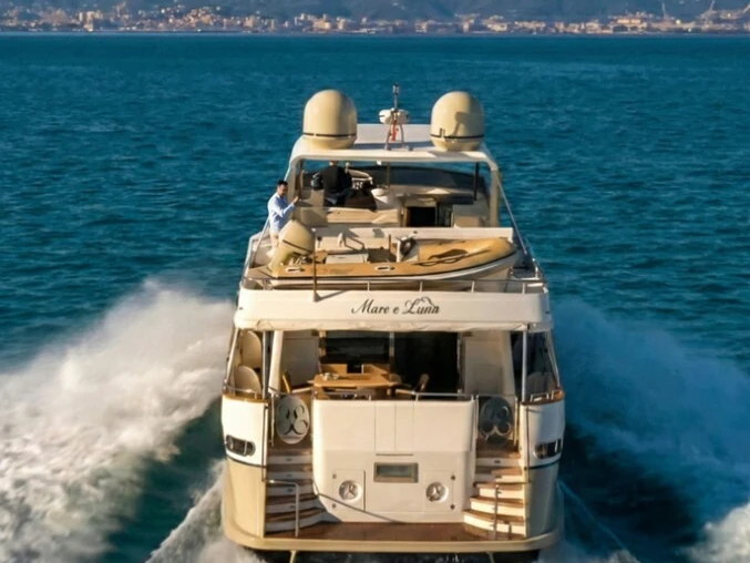 Wynajem łodzi Falcon Falcon 80 Fly w Salerno na SamBoat 