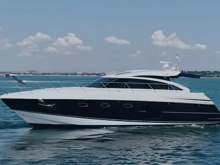 Princess Princess 52 Fly między profesjonalistami a osobami prywatnymi w Castellammare di Stabia