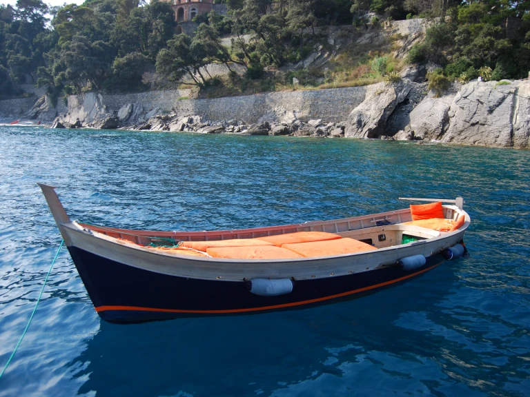 Gozzo ligure między profesjonalistami a osobami prywatnymi w Santa Margherita Ligure