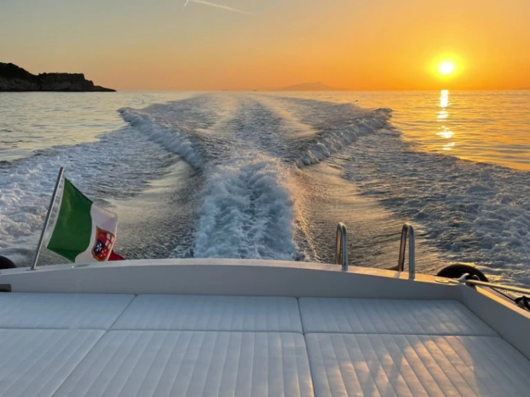 Wynajmij Luksusowy jacht z lub bez skippera Itama w Sorrento