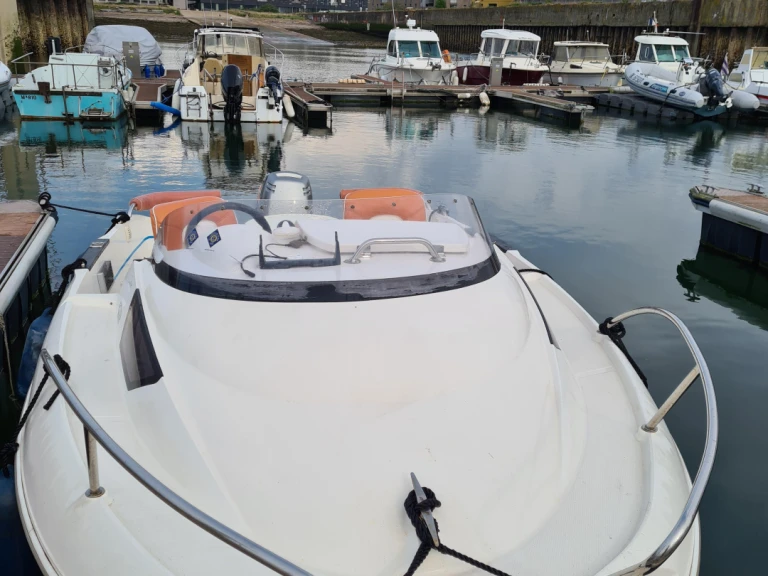 Wynajem łodzi Dunkerque tanio Quicksilver 470 Cruiser