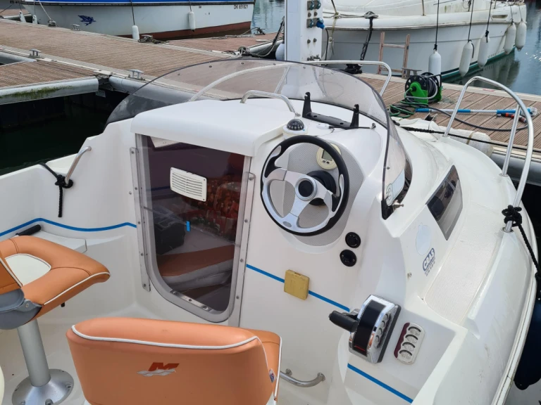 Wynajem łodzi Quicksilver Quicksilver 470 Cruiser w Dunkerque na SamBoat 
