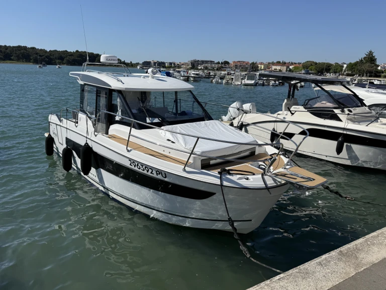 Wynajem Motorówka w Medulin - Jeanneau Merry Fisher 895 Cruiser