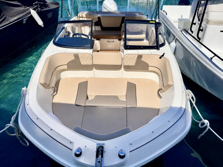Wynajmij Motorówka z lub bez skippera Bayliner w Amphion-les-Bains