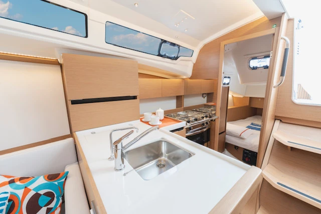 Wynajem Żaglowiec w Cres - Jeanneau Sun Odyssey 350