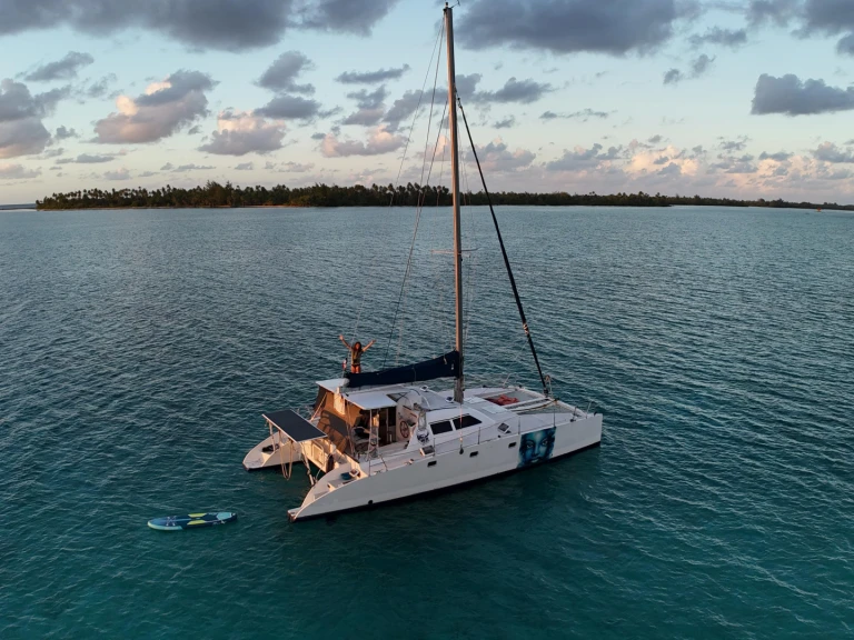 Wynajmij Multicap-Caraibes Punch 12,50 w Papeete