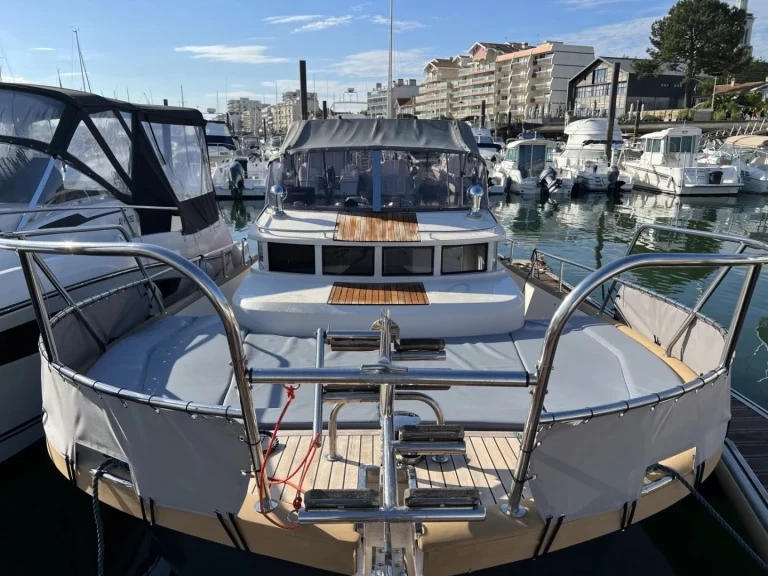 Beacher Beacher V10 Croisière między profesjonalistami a osobami prywatnymi w Arcachon
