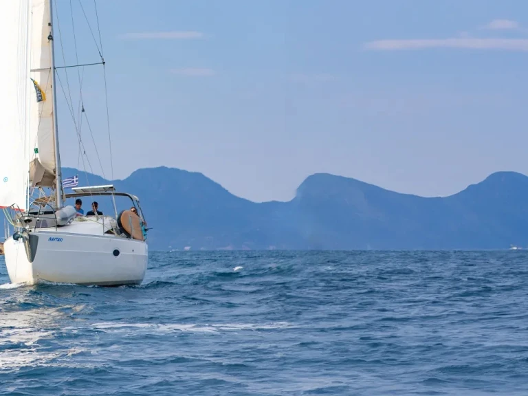 Wynajmij Elan Elan 34 w Preveza