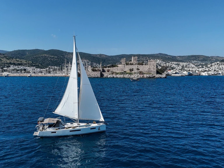 Wynajmij Jeanneau Sun Odyssey 440 w Bodrum