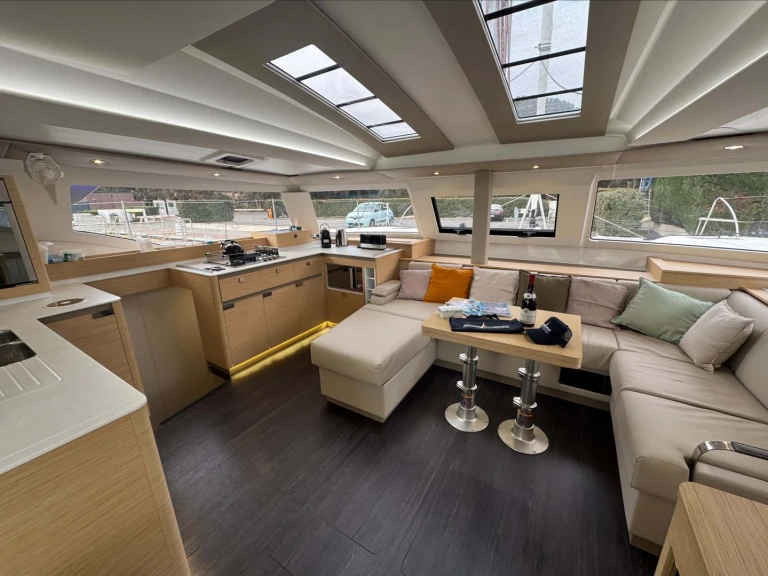 Wynajem łodzi Fountaine Pajot Elba 45 S w Cogolin na SamBoat 