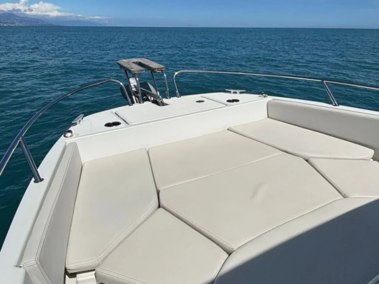Wynajem łodzi Antibes tanio Flyer 7 SPACEdeck