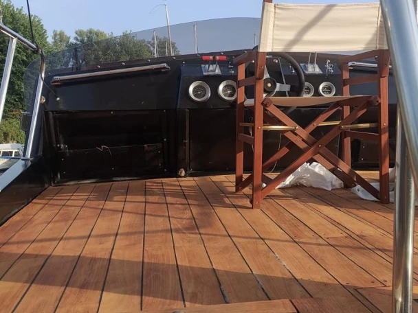 Wynajem Motorówka w Angera - Posillipo Martinica 42 