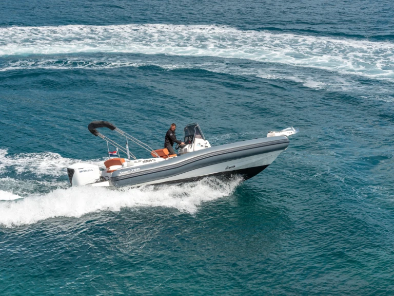 Wynajem łodzi Marlin Boat 790 Pro Dynamic w Trogir na SamBoat 