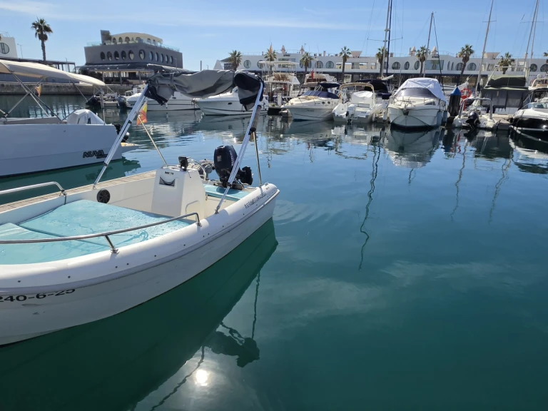 Wynajmij Stable 400 w Alicante