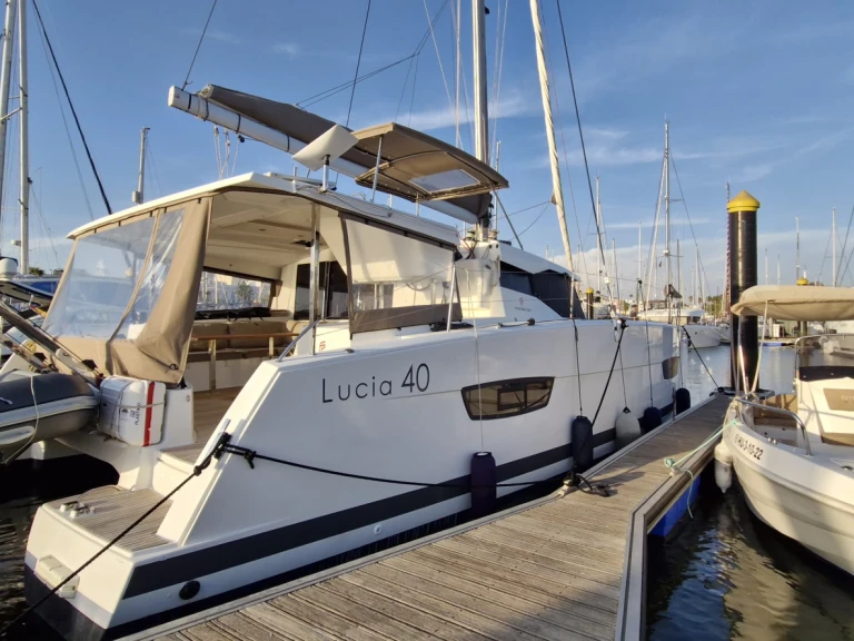 Wynajem łodzi Fountaine Pajot Lucia 40 w Rota na SamBoat 